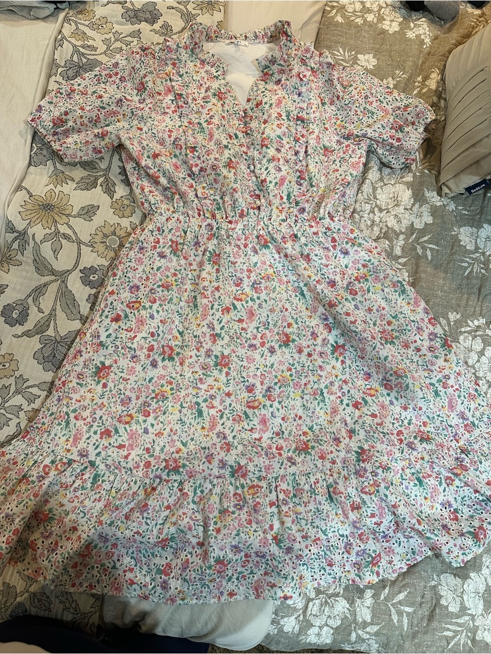 Casual White Floral Ruffle-Hem Women's Dress